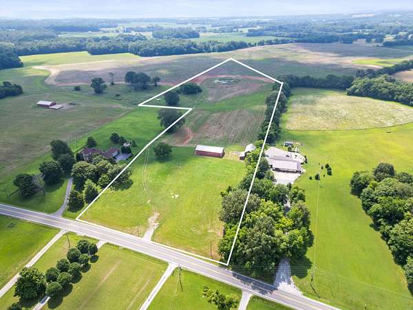 18 Acres of Land for Sale in Springfield, Tennessee