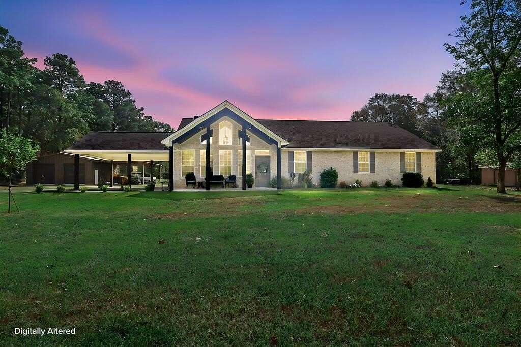 8.3 Acres of Land with Home for Sale in Lufkin, Texas