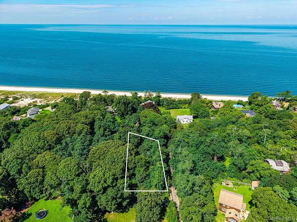 0.37 Acres of Residential Land for Sale in Southold, New York