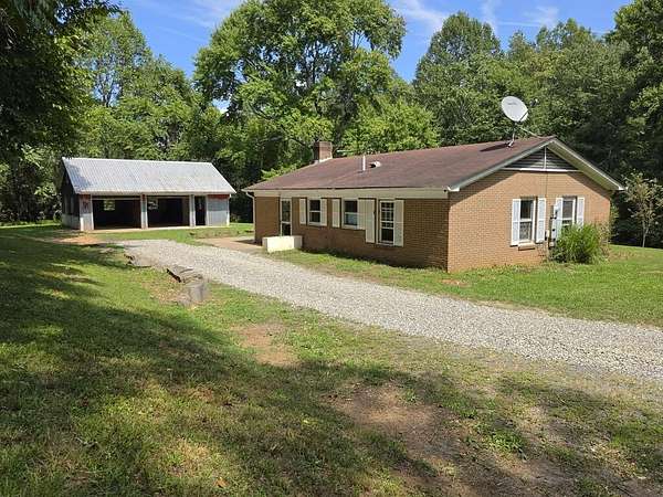 5.22 Acres of Land with Home for Sale in Scottsville, Virginia