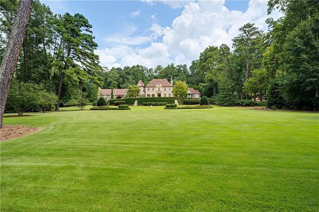 7.12 Acres of Land with Home for Sale in Atlanta, Georgia