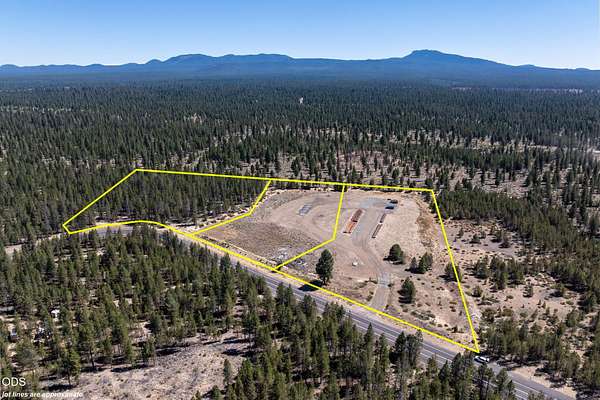 4 Acres of Mixed-Use Land for Sale in La Pine, Oregon