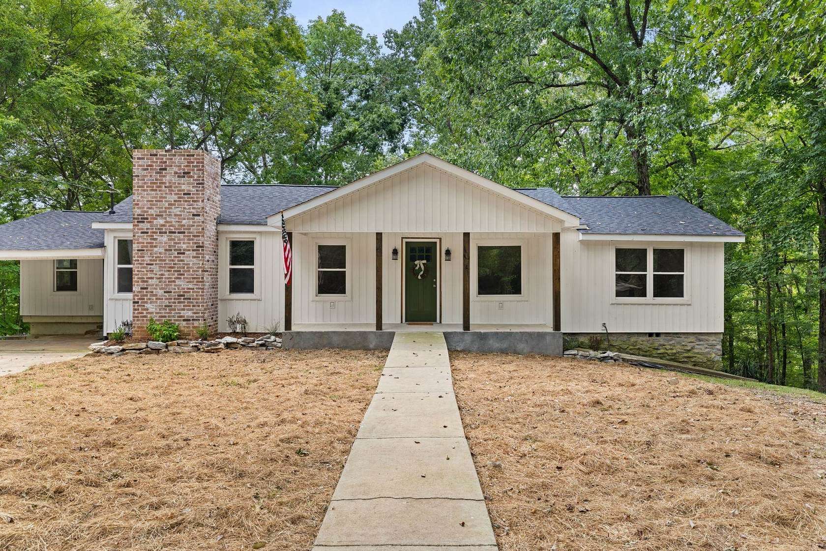 7 Acres of Land with Home for Sale in Athens, Alabama