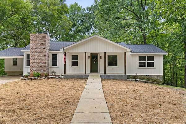 7 Acres of Land with Home for Sale in Athens, Alabama