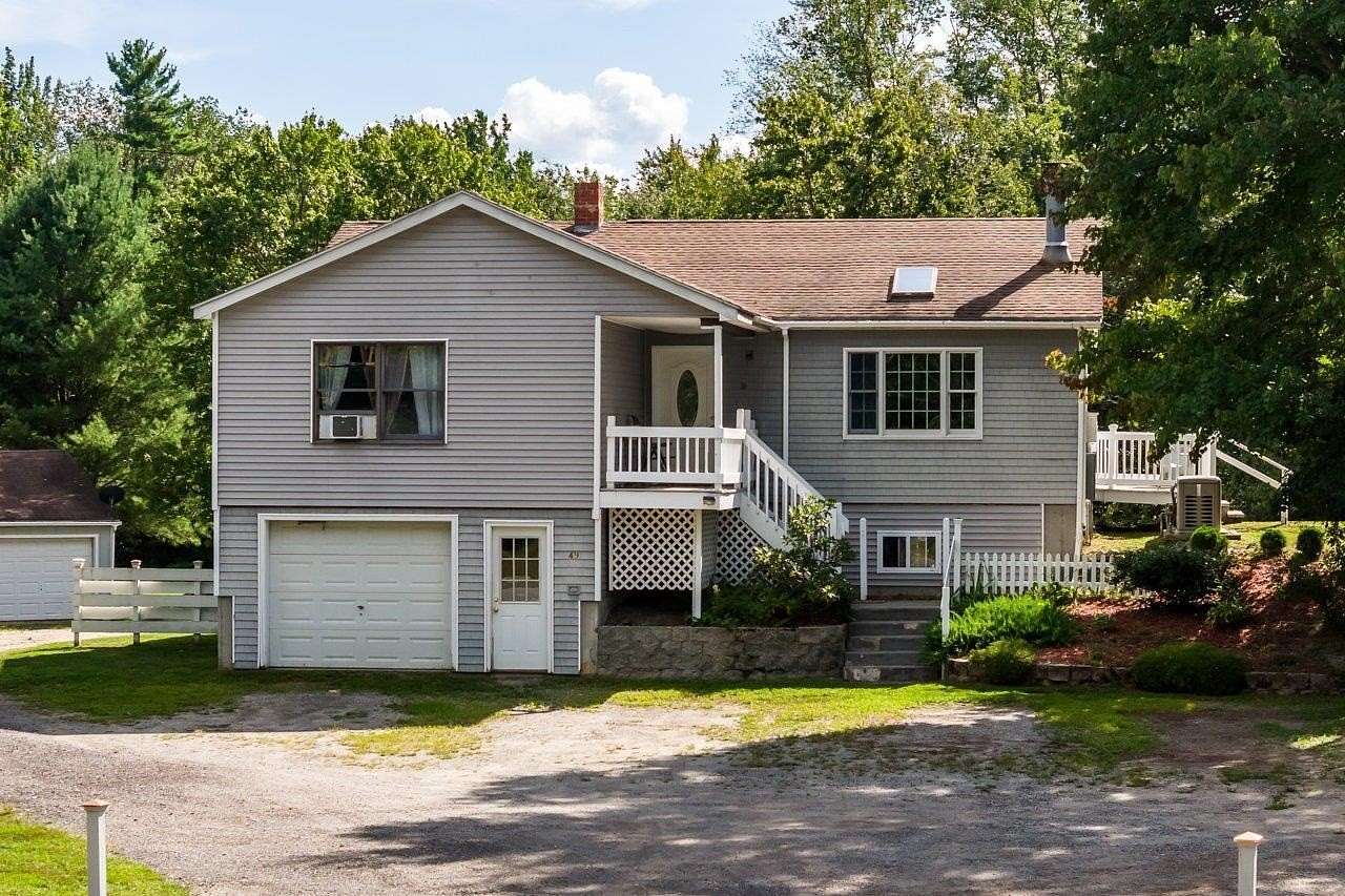 5.27 Acres of Land with Home for Sale in Brentwood, New Hampshire