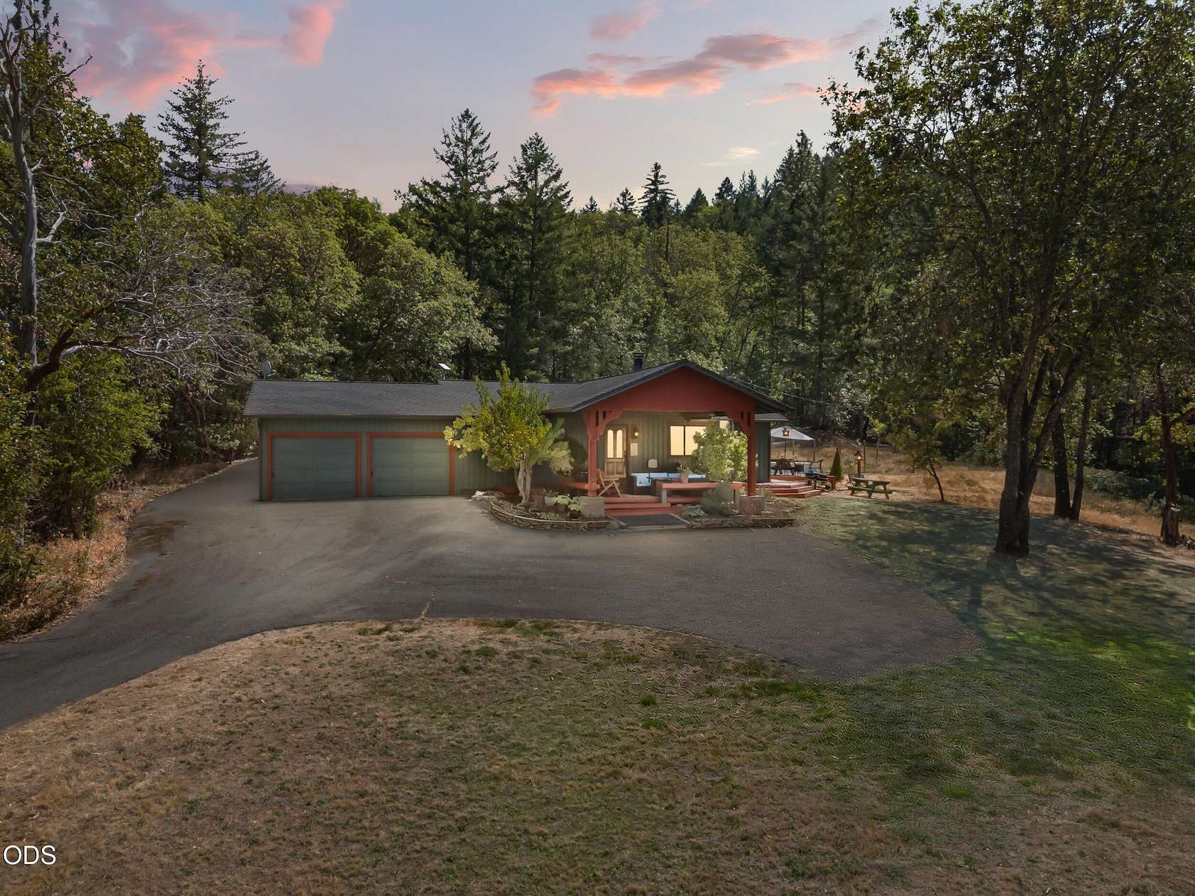 8.38 Acres of Land with Home for Sale in Grants Pass, Oregon