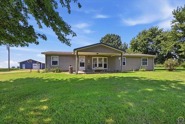 8 Acres of Land with Home for Sale in Overbrook, Kansas