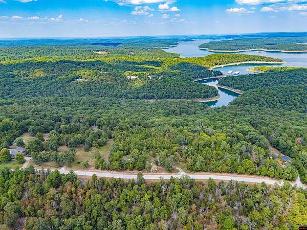 11 Acres of Recreational & Residential Land for Sale in Mountain Home, Arkansas