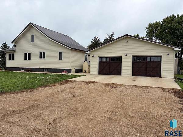 6 Acres of Land with Home for Sale in Wakonda, South Dakota