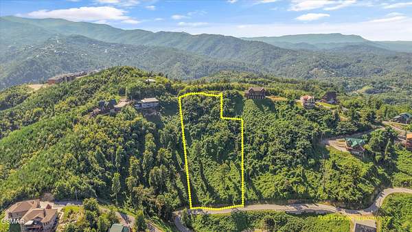 1.73 Acres of Residential Land for Sale in Gatlinburg, Tennessee