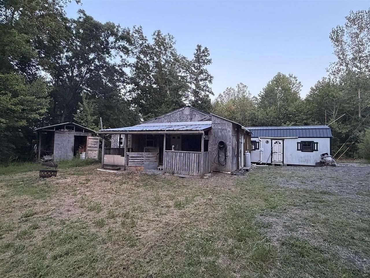 4 Acres of Land with Home for Sale in Scottsville, Kentucky