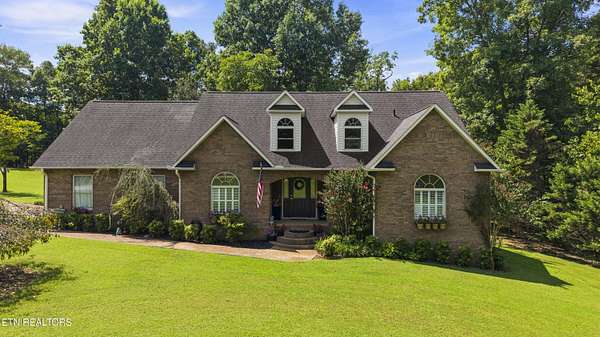 5.84 Acres of Land with Home for Sale in Louisville, Tennessee