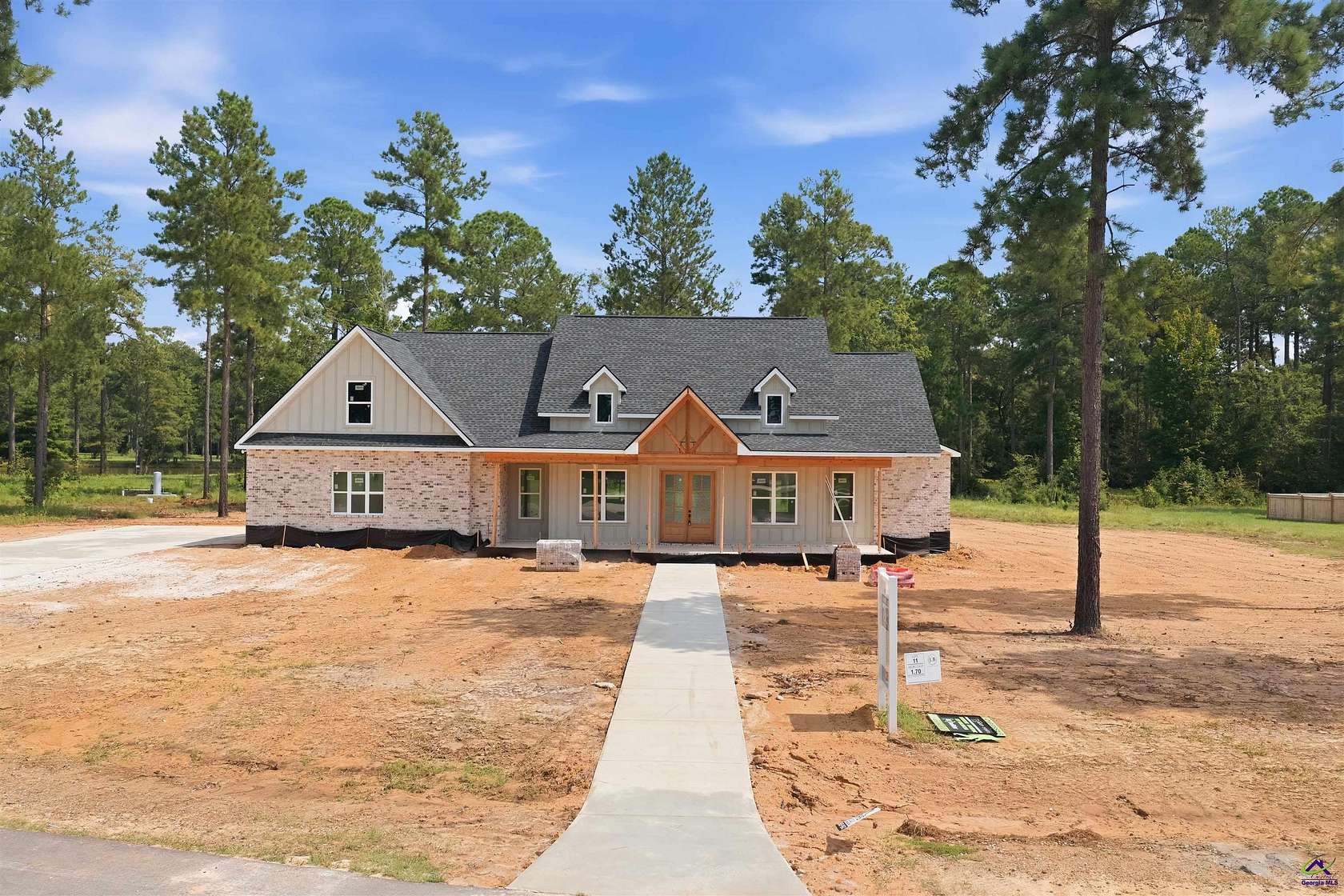 1.7 Acres of Land with Home for Sale in Cochran, Georgia