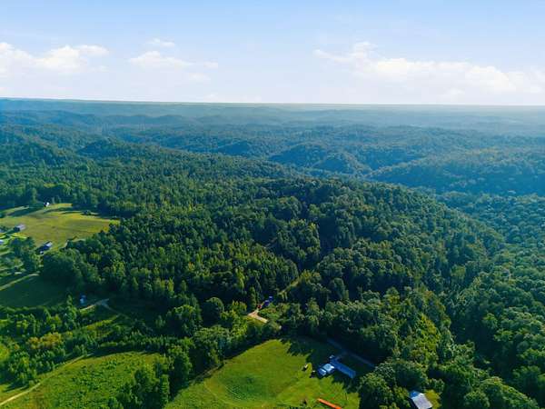 43 Acres of Recreational & Residential Land for Sale in Beattyville, Kentucky