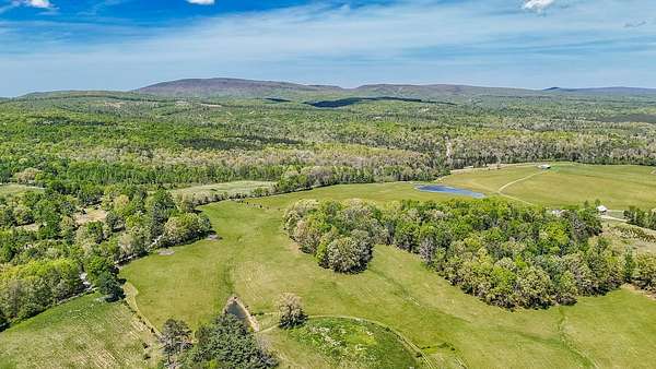 2.1 Acres of Land with Home for Sale in Grandview, Tennessee