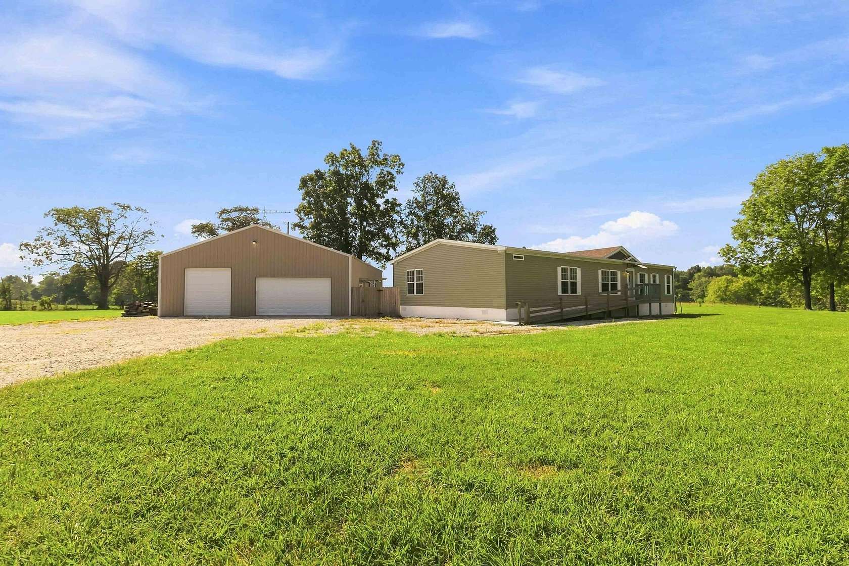 4.16 Acres of Land with Home for Sale in Waynesburg, Kentucky