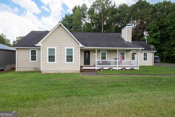 7.47 Acres of Land with Home for Sale in Grantville, Georgia