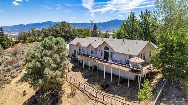 3 Acres of Land with Home for Sale in Tehachapi, California