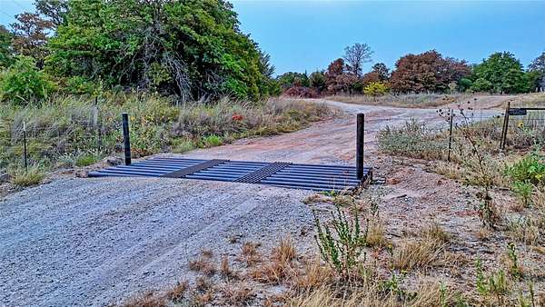 121 Acres of Recreational Land for Sale in Nocona, Texas