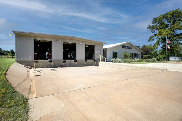 6 Acres of Commercial Land for Lease in Tyler, Texas