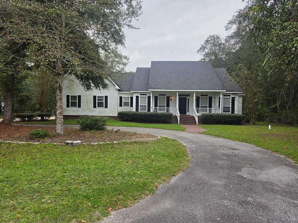 5 Acres of Land with Home for Sale in Hahira, Georgia