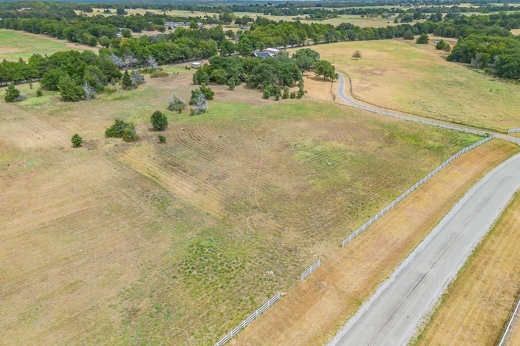 4.69 Acres of Residential Land for Sale in Whitesboro, Texas