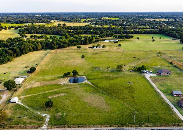 23.6 Acres of Recreational & Residential Land for Sale in Sulphur Springs, Texas