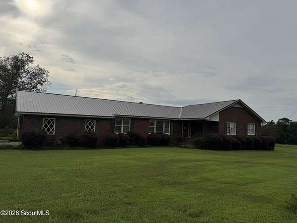 4.84 Acres of Land with Home for Sale in Douglas, Georgia