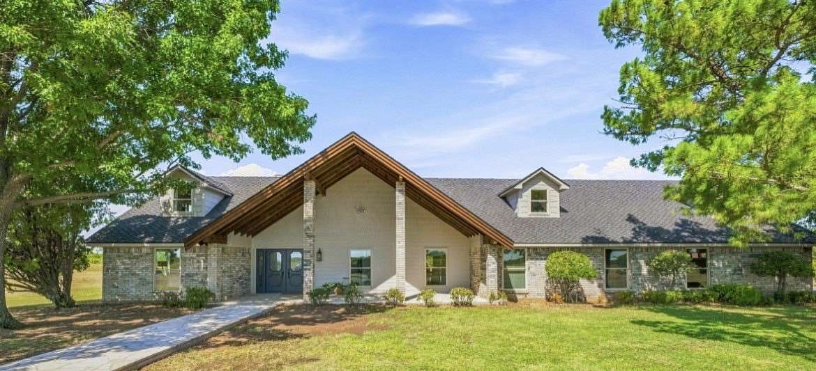 11.8 Acres of Land with Home for Sale in Olney, Texas