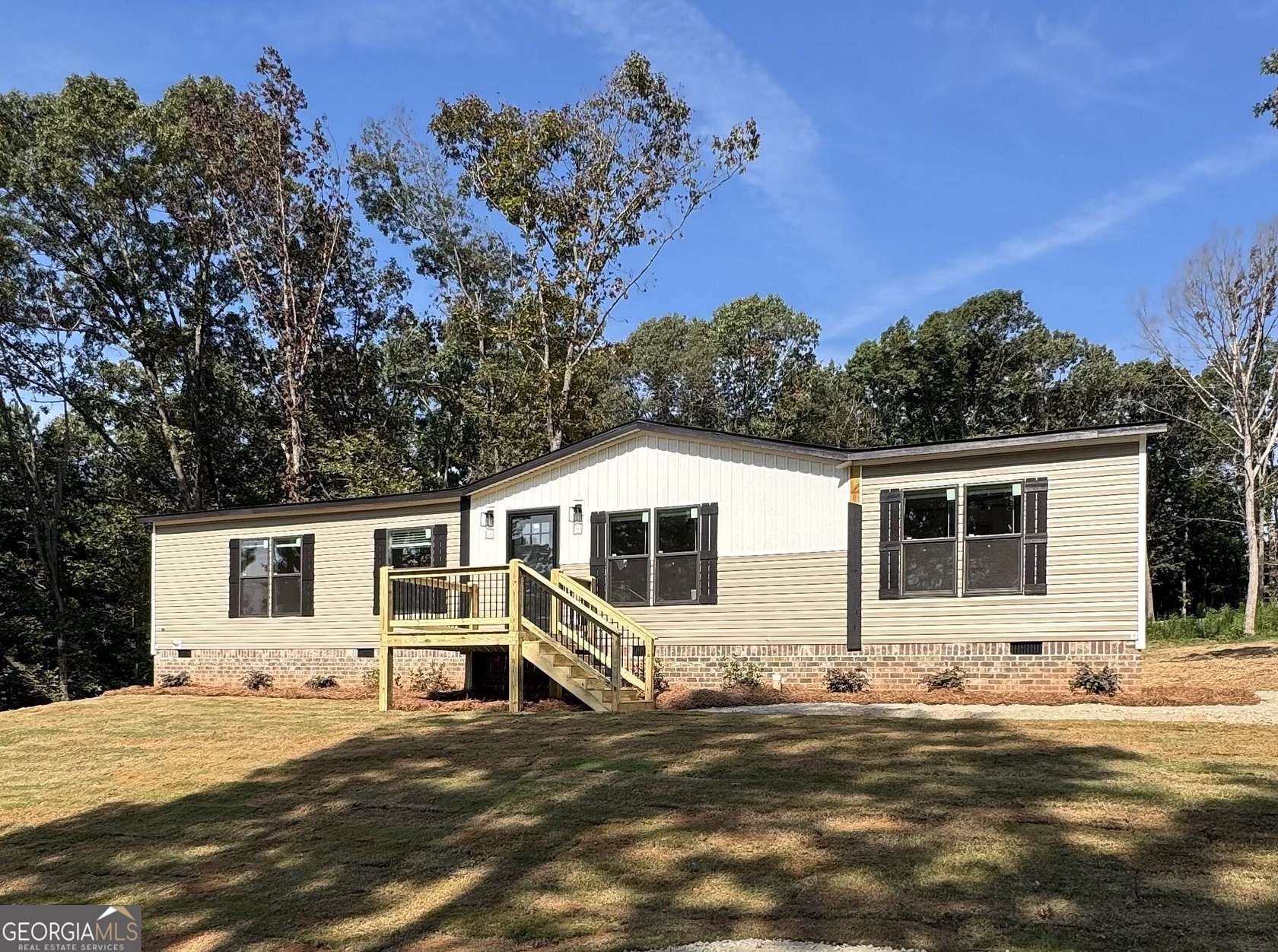 1.58 Acres of Land with Home for Sale in Lavonia, Georgia