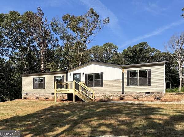 1.58 Acres of Land with Home for Sale in Lavonia, Georgia