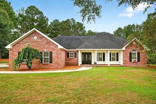 2 Acres of Land with Home for Sale in Waynesboro, Mississippi