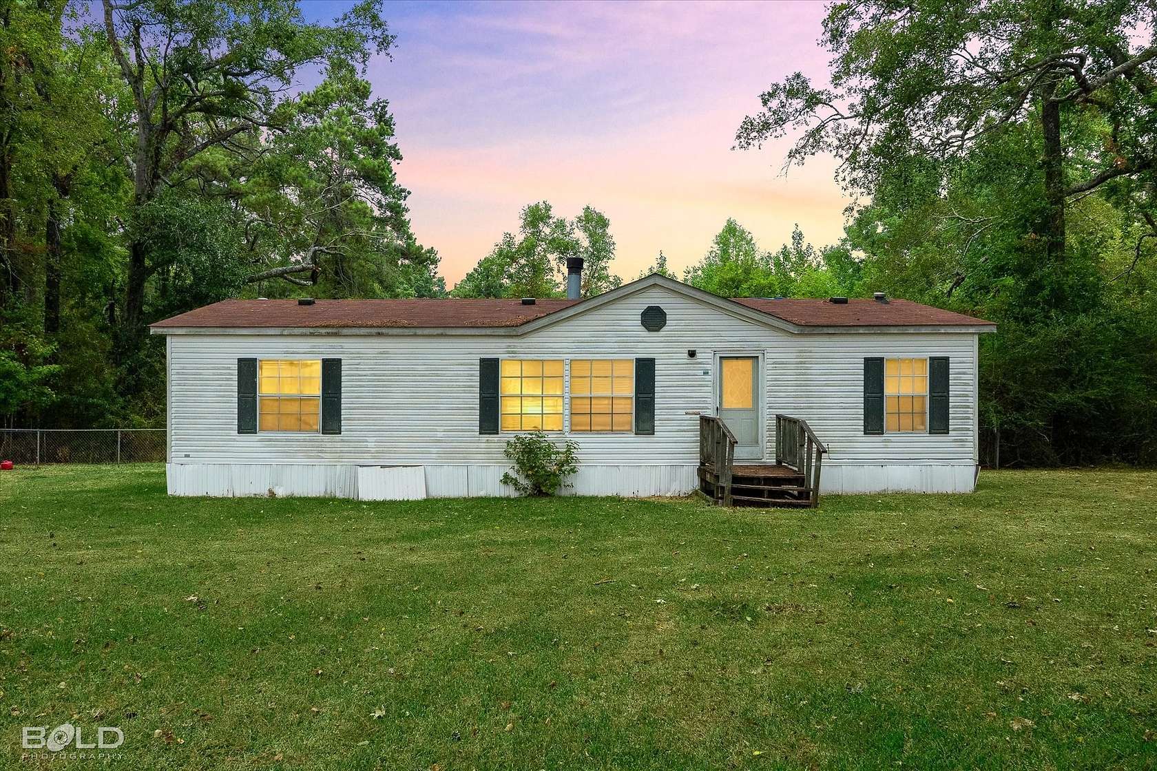 5.4 Acres of Land with Home for Sale in Shreveport, Louisiana