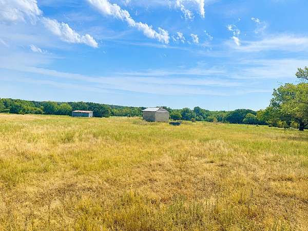 21 Acres of Land for Sale in Bowie, Texas