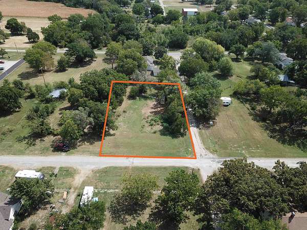 Residential Land for Auction in Howard, Kansas