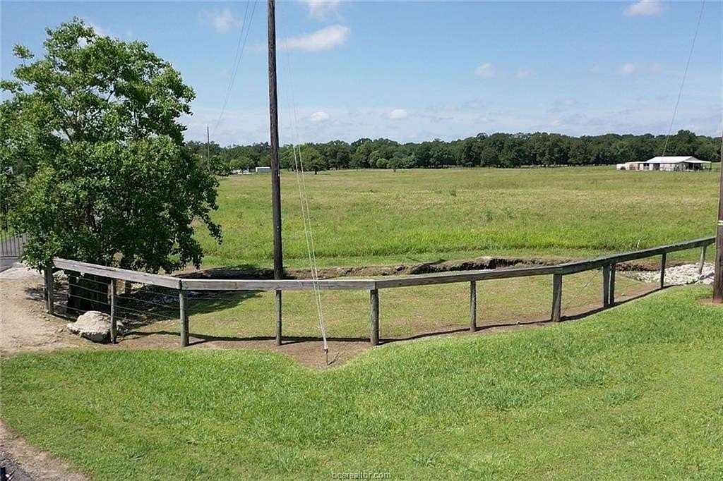15 Acres of Land for Sale in Madisonville, Texas