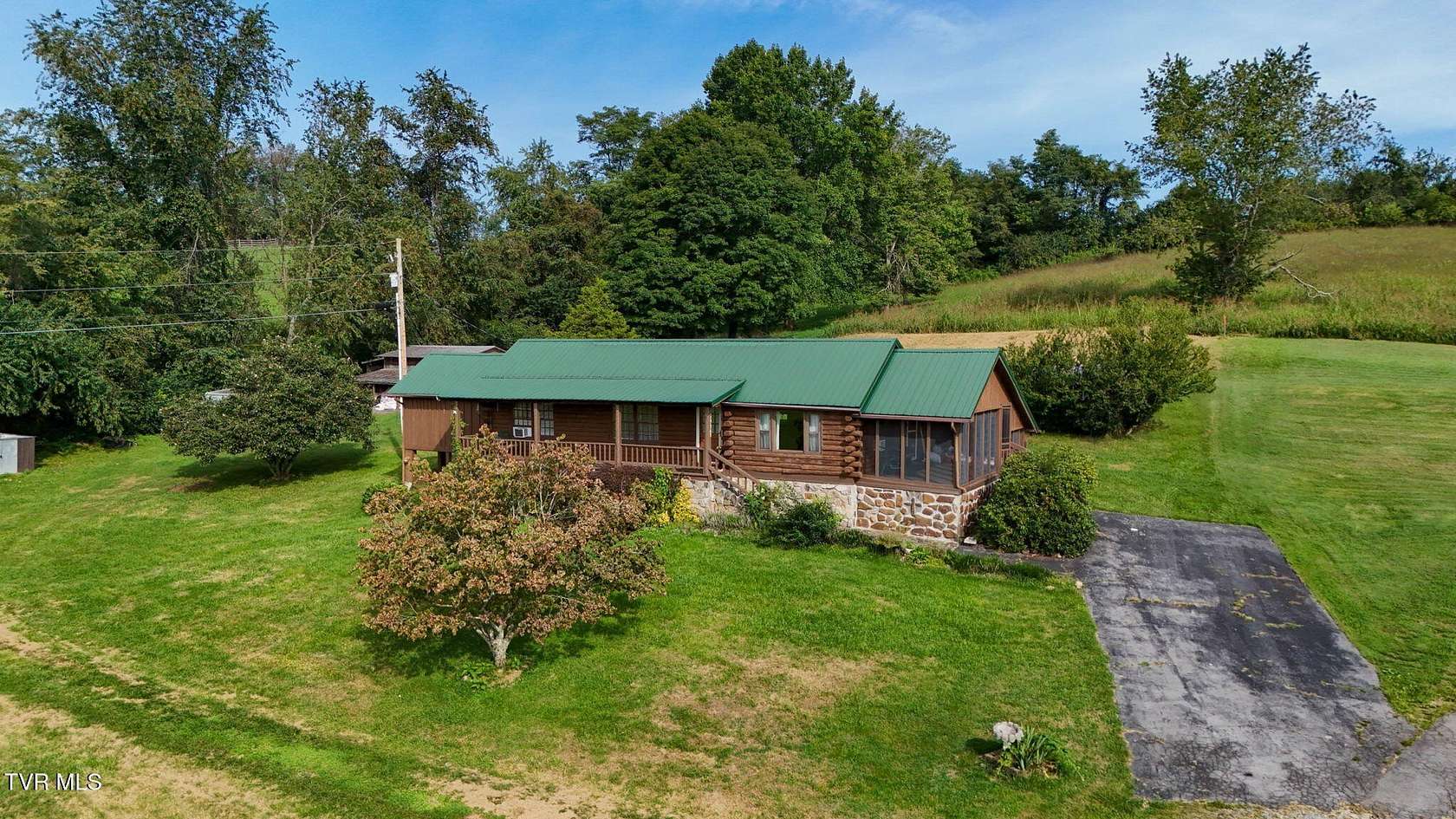 3.15 Acres of Land with Home for Sale in Abingdon, Virginia