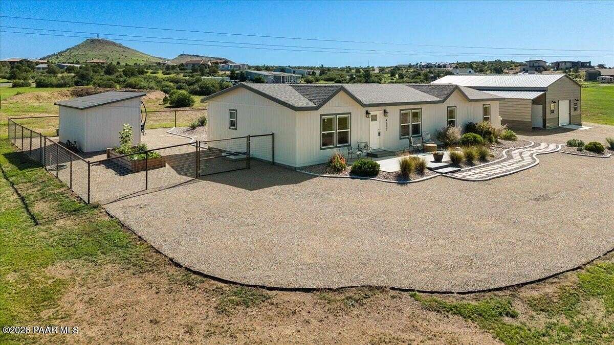 2.29 Acres of Land with Home for Sale in Prescott, Arizona