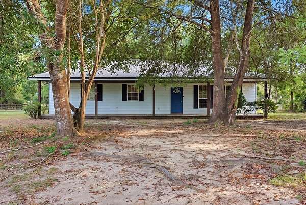 2 Acres of Improved Residential Land for Sale in Kountze, Texas