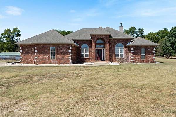 12 Acres of Land with Home for Sale in Lincoln, Arkansas