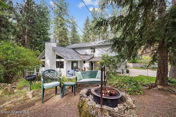 2.28 Acres of Land with Home for Sale in Coeur d'Alene, Idaho