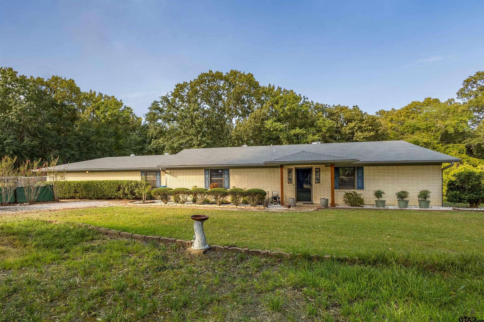 13.4 Acres of Land with Home for Sale in Mineola, Texas
