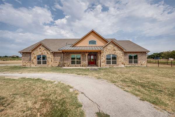 10 Acres of Land with Home for Sale in Northlake, Texas