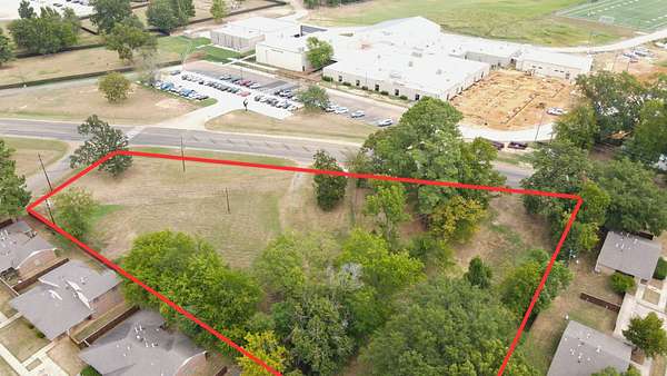 1.34 Acres of Residential Land for Sale in Pittsburg, Texas