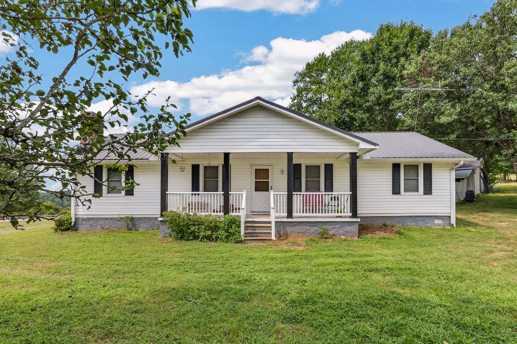 2.6 Acres of Land with Home for Sale in Fayetteville, Tennessee