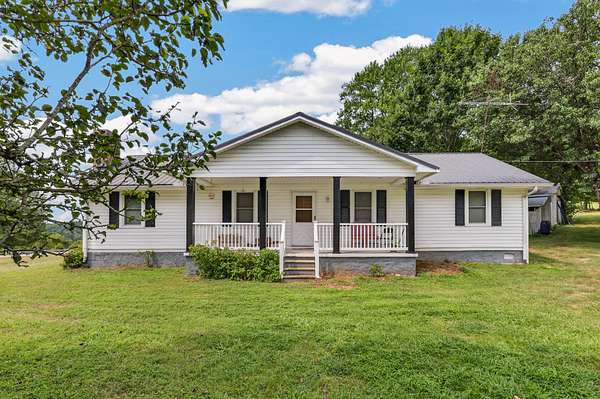 2.6 Acres of Land with Home for Sale in Fayetteville, Tennessee