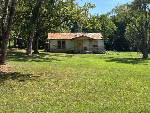 0.75 Acres of Residential Land for Sale in Fayetteville, Tennessee