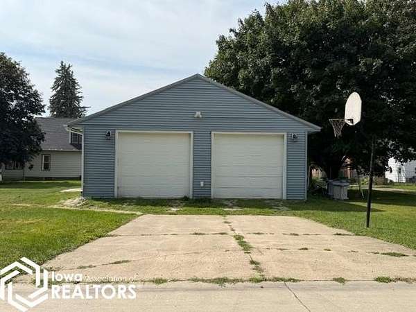0.27 Acres of Residential Land for Sale in Britt, Iowa