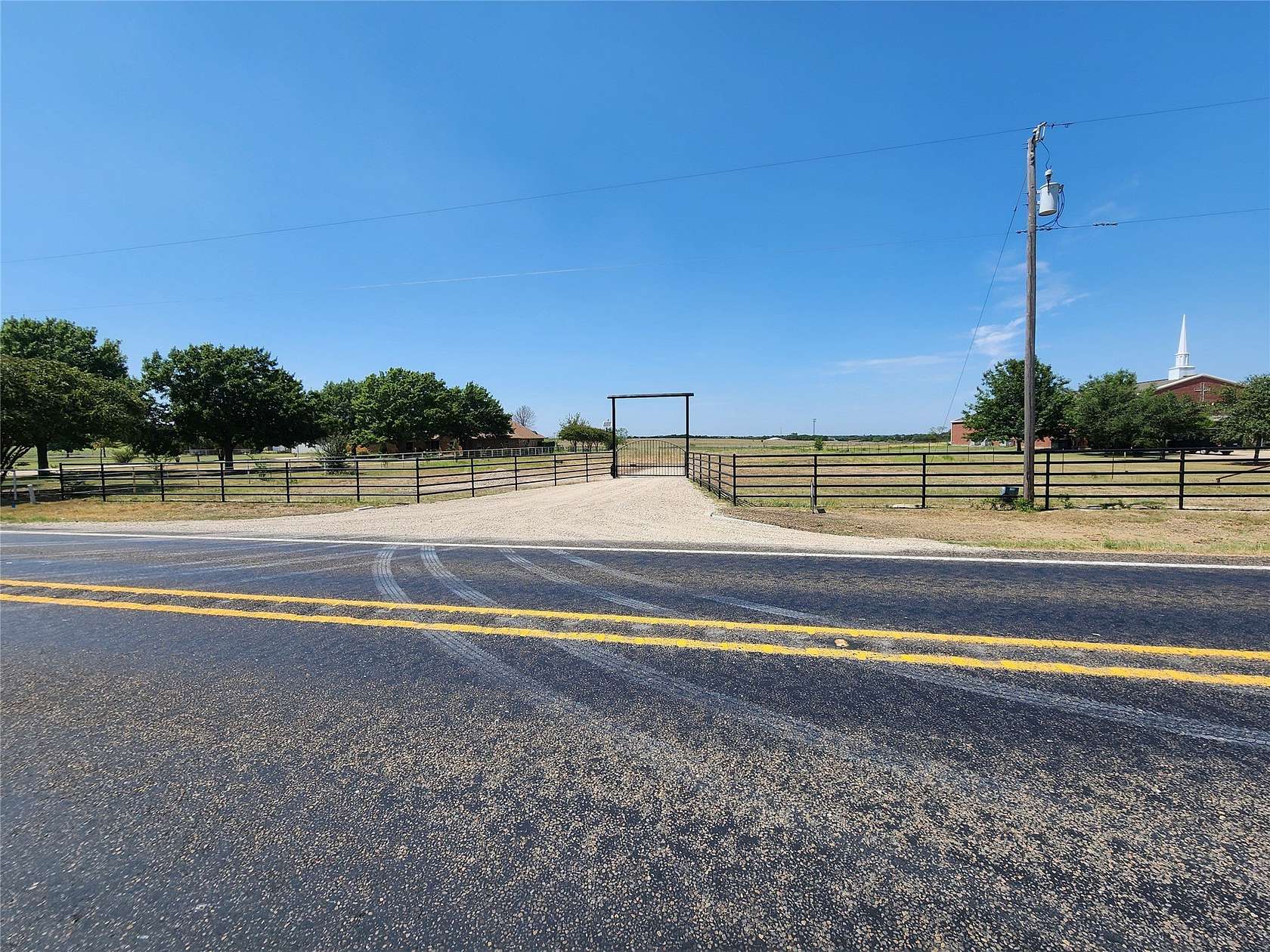 24.5 Acres of Agricultural Land for Sale in Waxahachie, Texas