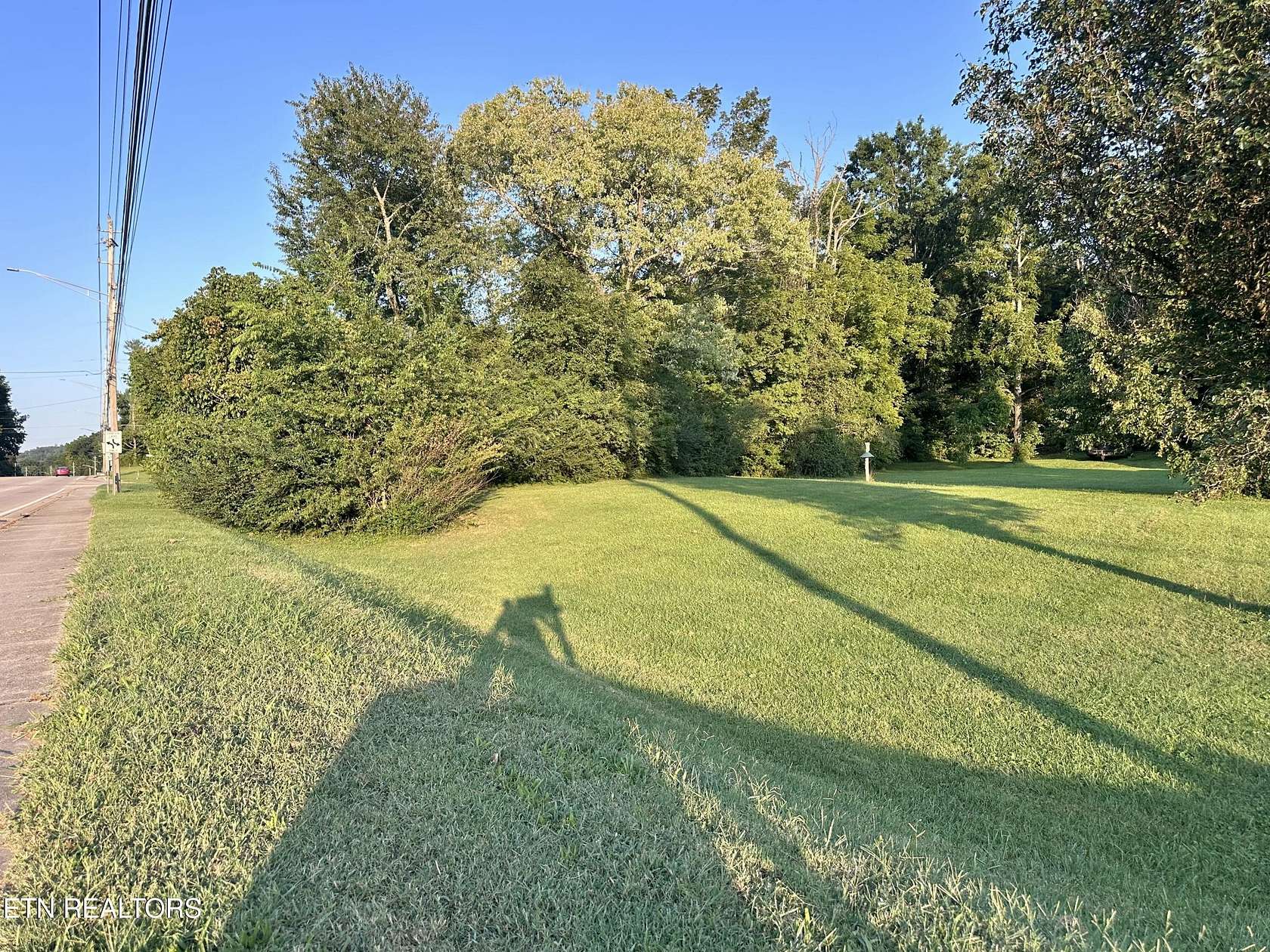 0.51 Acres of Commercial Land for Sale in Clinton, Tennessee